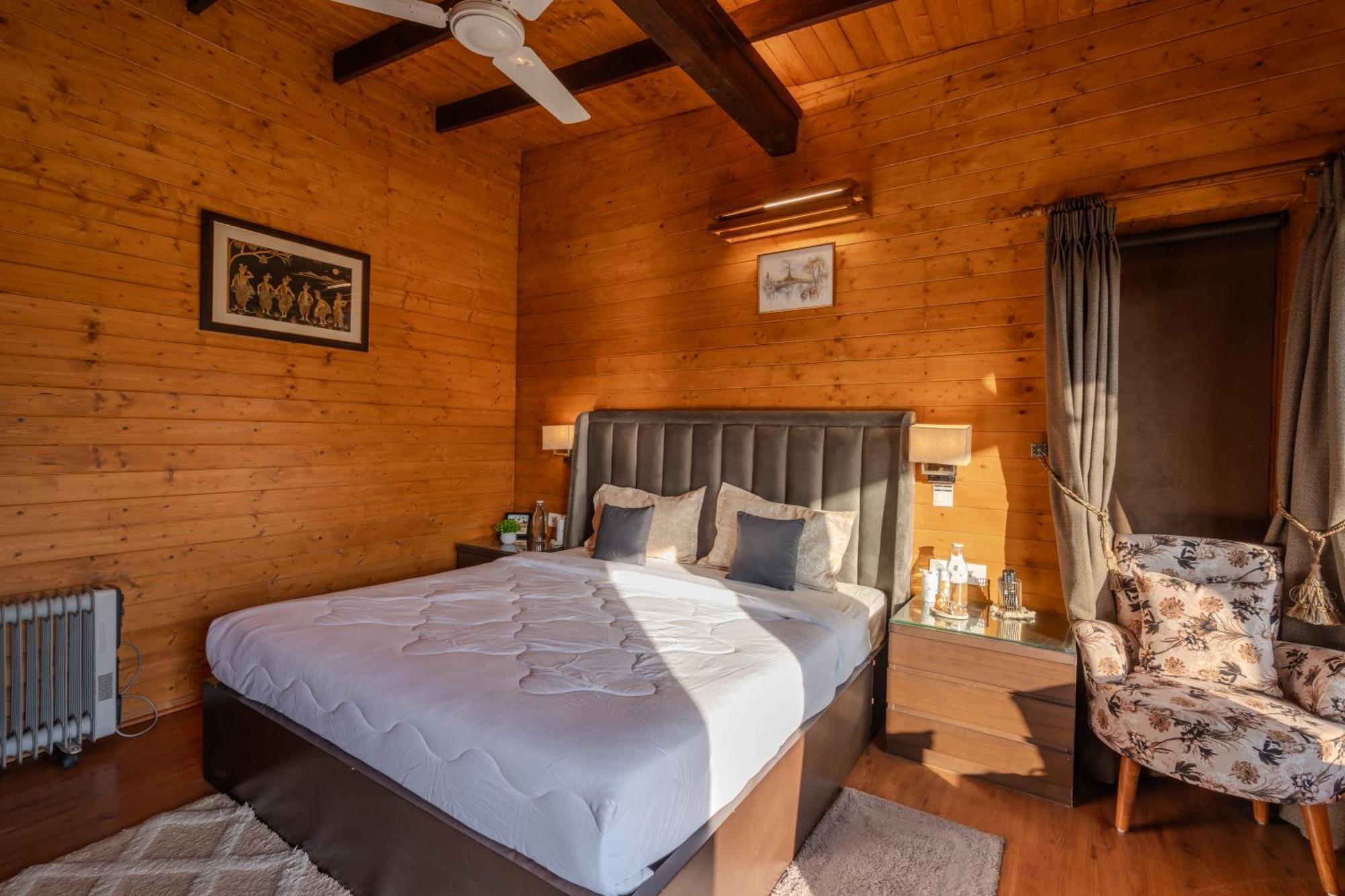Saffronstays Timber Crest Ντεχραντούν Εξωτερικό φωτογραφία