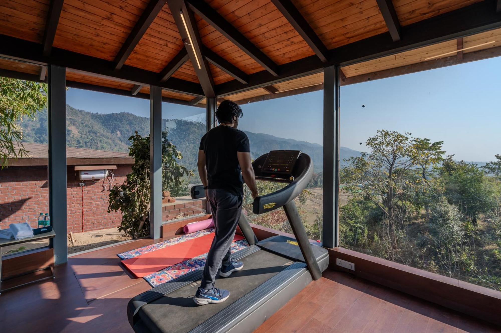 Saffronstays Timber Crest Ντεχραντούν Εξωτερικό φωτογραφία