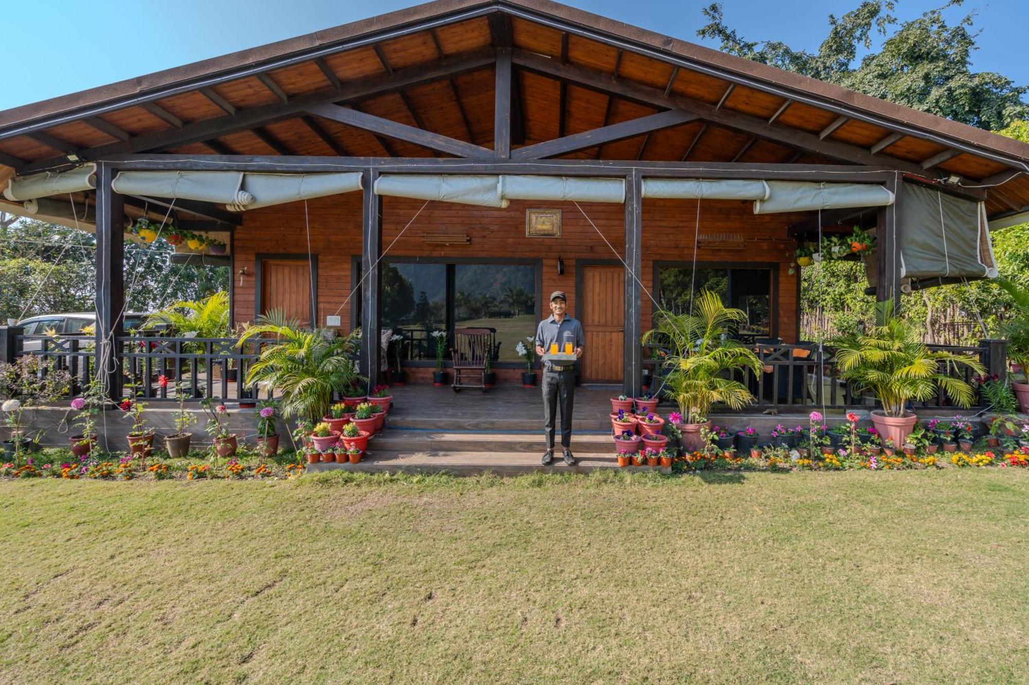 Saffronstays Timber Crest Ντεχραντούν Εξωτερικό φωτογραφία
